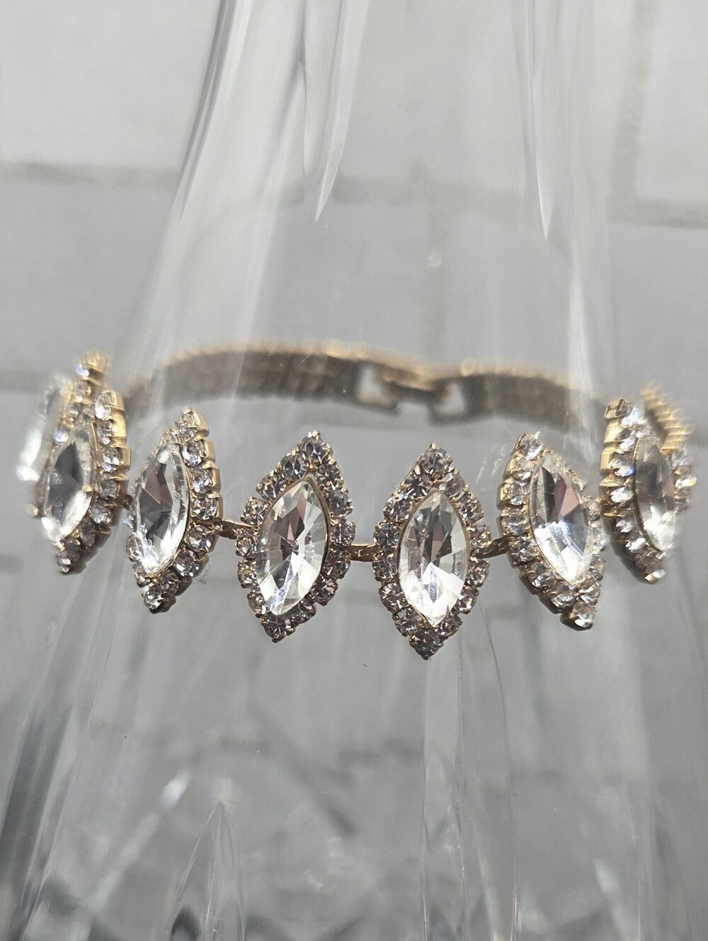 1395. Crystal Marquise Link Bracelet in Gold Tone